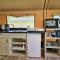 Safaritent met privé sanitair in hoofdgebouw - 阿赫特克克