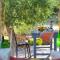 Ferienhaus mit Privatpool für 6 Personen ca 160 qm in Serrungarina, Adriaküste Italien Küste der Marken
