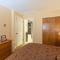 Downtown Chalet Close to Main St with Pool and Hot Tub - بريكنريدج Downtown Chalet Close to Main St with Pool and Hot Tub - بريكنريدج