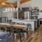 Modern 3BR Chalet with Hot Tub and Mt Quandary Views