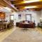 Charming 2BR Mountain Getaway Near Hiking Trails