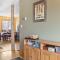Cozy 2BR with Great Views Near Trails