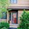 Cozy 2BR with Great Views Near Trails