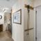 Cozy 1BDR Condo Heart of Town Walk Everywhere