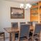 Charming 2 BDR Getaway with Views and Private Hot Tub
