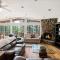 Bright 3BDR Near Beach and Slopes - كينغس بيتش
