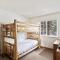 Bright 3BDR Near Beach and Slopes - كينغس بيتش