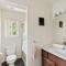 Bright 3BDR Near Beach and Slopes - كينغس بيتش