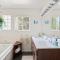 Bright 3BDR Near Beach and Slopes - كينغس بيتش