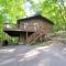 Brigadoon - Pet Friendly, Wifi, Pool Access, King Bed, Hiking, Wood Stove, Family Friendly, Deck - Berkeley Springs