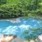 Brigadoon - Pet Friendly, Wifi, Pool Access, King Bed, Hiking, Wood Stove, Family Friendly, Deck