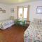 Chesnutt Cabin - Riverfront, Fire Pit, Game Room, Wifi, Screen Porch, View, King Bed