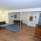 Chesnutt Cabin - Riverfront, Fire Pit, Game Room, Wifi, Screen Porch, View, King Bed