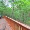 Fox Hollow - Hot Tub, Wifi, Pet Friendly, Screen Porch, Deck, Recreation Center, Pool Access, Golf Nearby, Hiking, Grill, Fireplace, King Bed