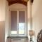 Aurora’s Apartment, in the heart of Florence, Renaissance Suite, aircondo BDR, pivot location