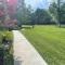 Prancing Horse Estates- 10 acres w/huge pool + spa - Montgomery