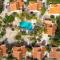 Hamlet Oasis Resort