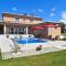 Ferienhaus mit Privatpool für 8 Personen ca 130 qm in Divšići, Istrien Südküste von Istrien - Divšići