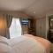 Golden Anchor - The Waverley - Coastal Caravan Breaks