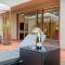 Complete Host Armytage Apartments