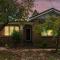 Hideaway on Edward - Walk to Town
