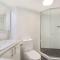 8th Floor Ocean View Landmark Resort Mooloolaba - Mooloolaba