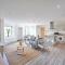 Spacious & Characterful Preston Apartment w Parking