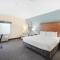 La Quinta Inn & Suites Houston Hobby Airport