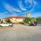 La Quinta by Wyndham Houston Hobby Airport - Houston