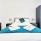 Modern and Bright 2 Bed Apartment in Solihull