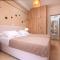Urania Luxury Suite with pool view -Loutra Resort