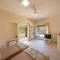 Sealicious Crystal Retreat - The Ultimate Getaway