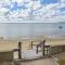 Waterfront easy access to town center