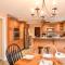 Beautiful Spacious Family Retreat w Pool - إيستهام