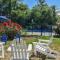 Beautiful Spacious Family Retreat w Pool