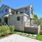 Gorgeous Architectural Home w Water Views - إيستهام