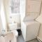 Private Location w Guest House