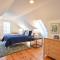 Private Location w Guest House