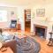 Walk to Water w Stunning Cove Views - إيستهام
