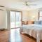 Spacious Mins from Beach & Dogs Welcome