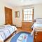 Spacious Mins from Beach & Dogs Welcome