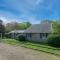 Spacious Mins from Beach & Dogs Welcome