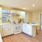 Sunroom Mins to Beaches Views of Marsh - إيستهام