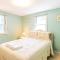 Spacious Home w Finished Game Room - إيستهام
