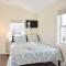 Dreamy Cottage for Two Close to Beaches