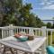 15526 - Luxurious Waterfront Home with Incredible Entertainment Space Secluded on Pleasant Bay - 奥尔良