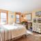 Beautiful Home w Artistic Flair