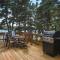 Amazing Location Lakefront Waterside Deck