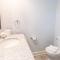 Great Chatham Location Near Beach