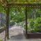 Spacious w Large Outdoor Area Fire Pit